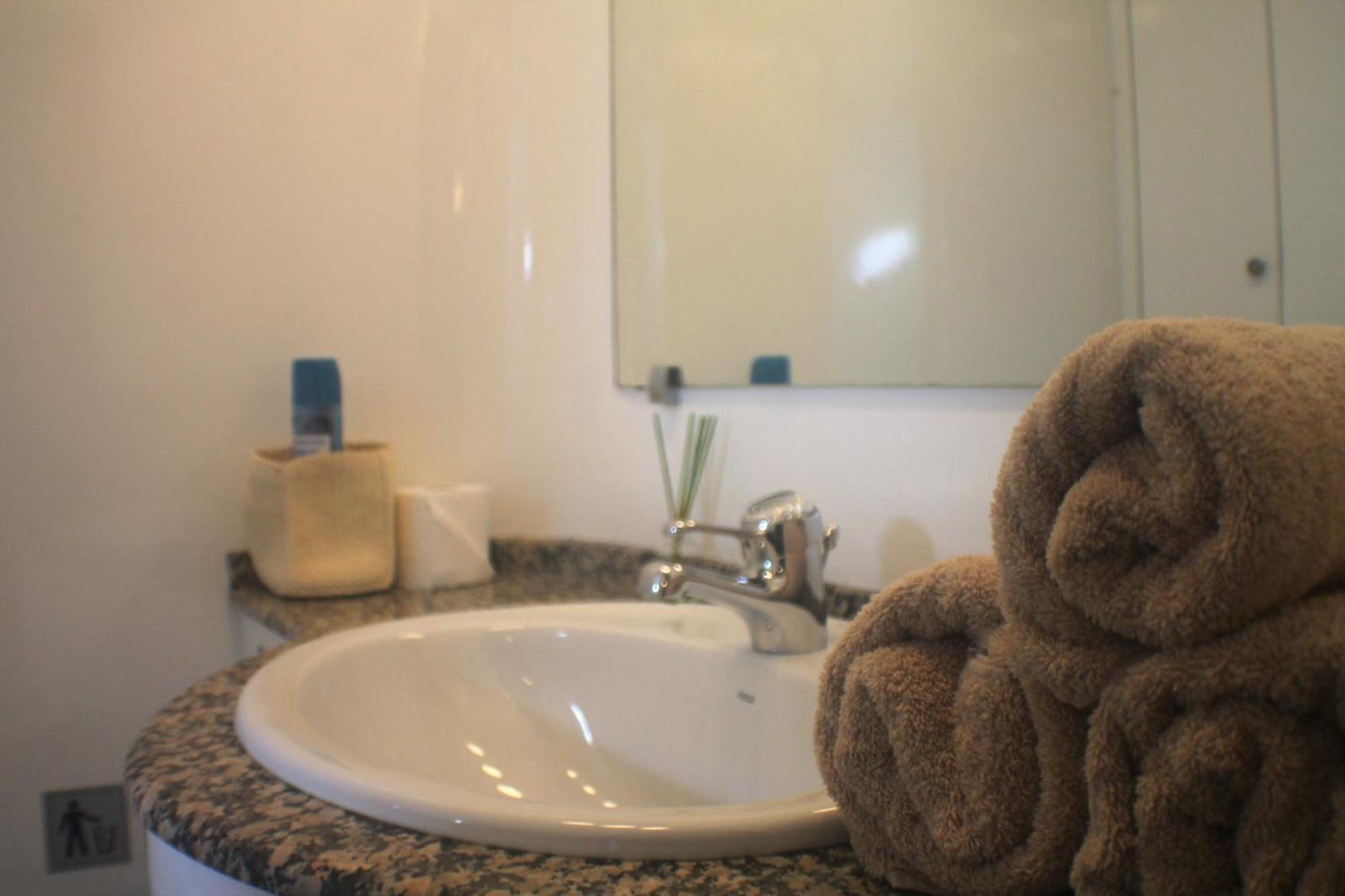 Your Own Private Yacht Hotel Sant Adria de Besos Bagian luar foto