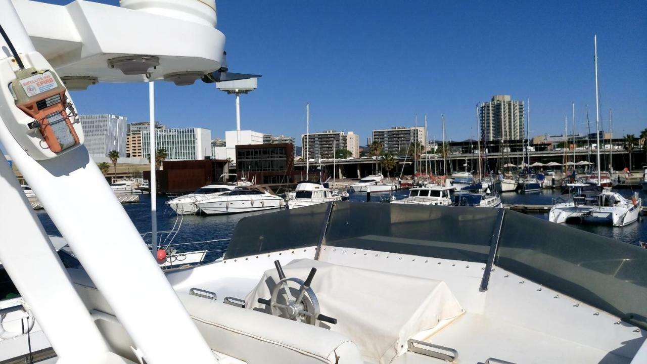 Your Own Private Yacht Hotel Sant Adria de Besos Bagian luar foto