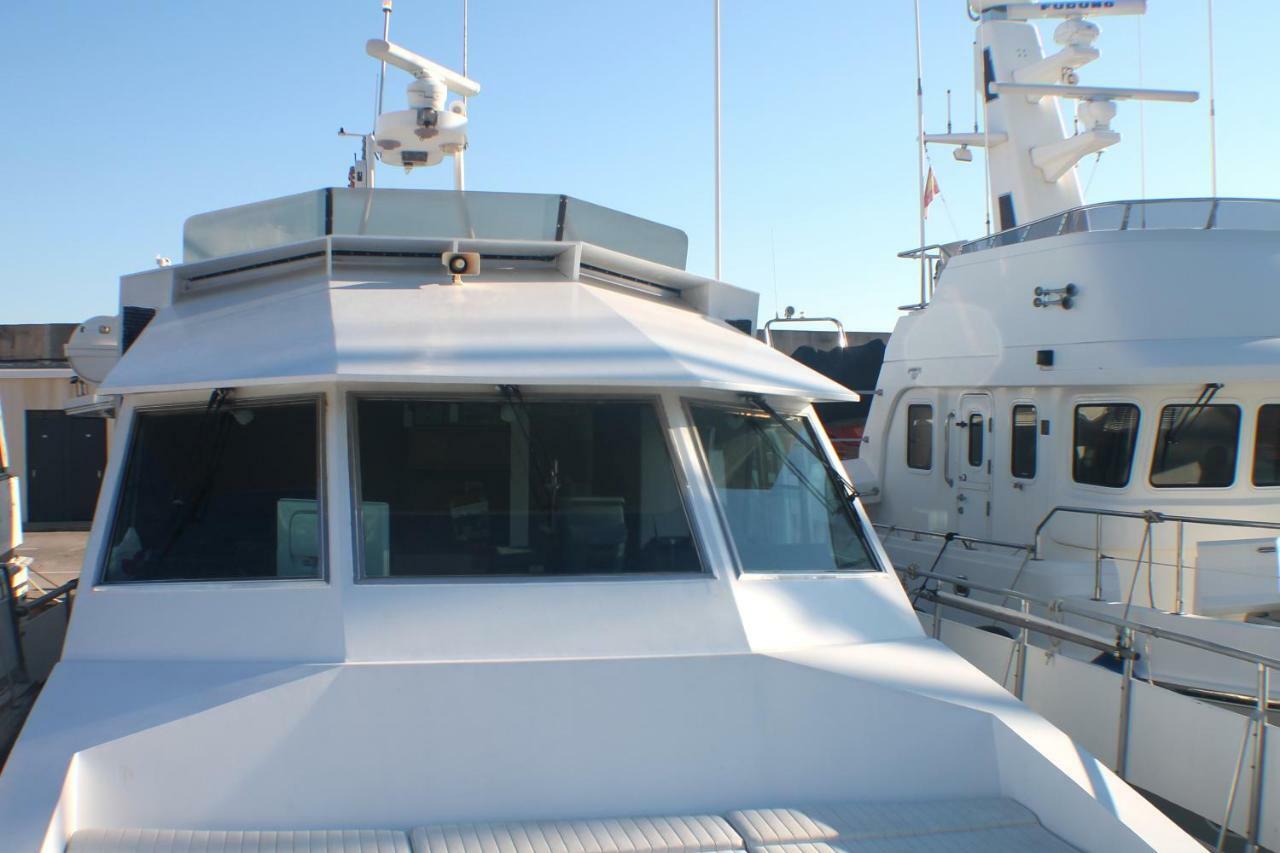 Your Own Private Yacht Hotel Sant Adria de Besos Bagian luar foto